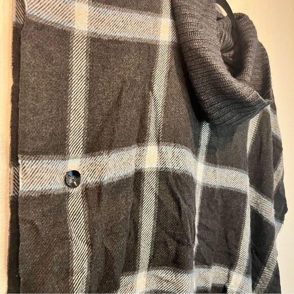 FRAAS plaid poncho ❄️ lightly worn ❄️ - Picture 2 of 4